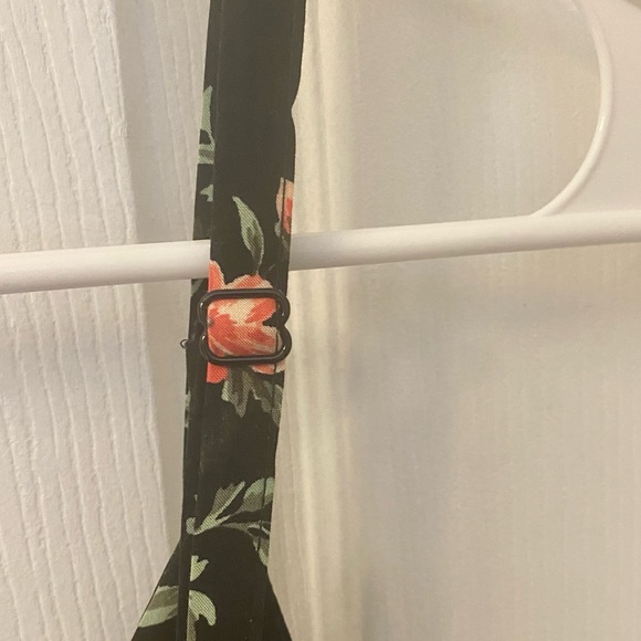 Old Navy black floral maxi dress - Picture 4 of 7